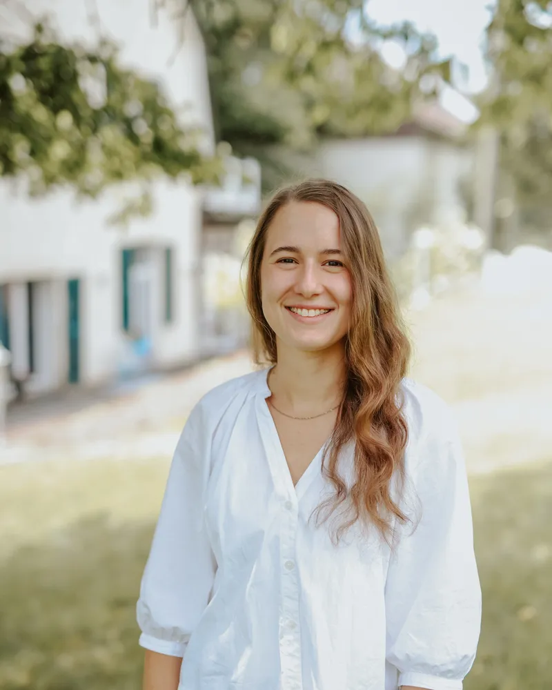 Nina Schneider, Logopädin